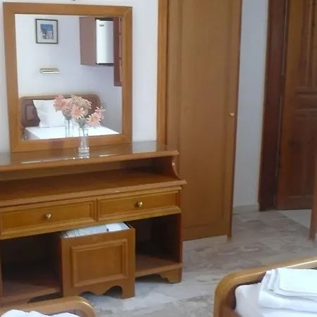 Kasteli Хостел *