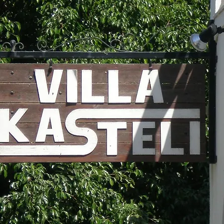 Хостел Kasteli *