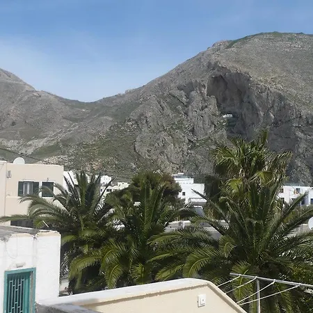 Hostel Kasteli Perissa (Santorini)