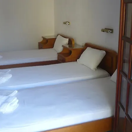 Hostel Kasteli Perissa (Santorini)